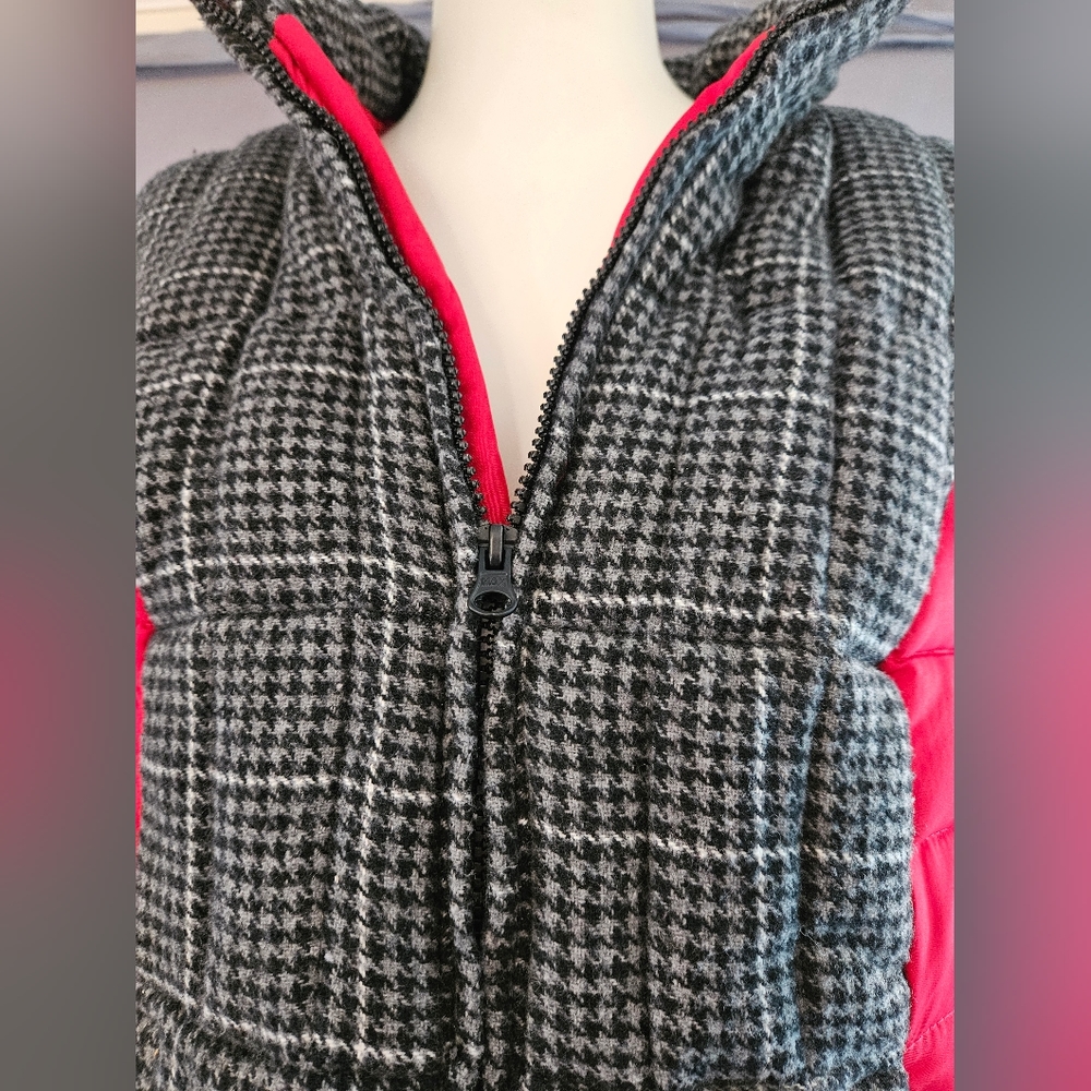 Ruff Hewn Plaid and Red Puffer Vest - Picture 3 of 11